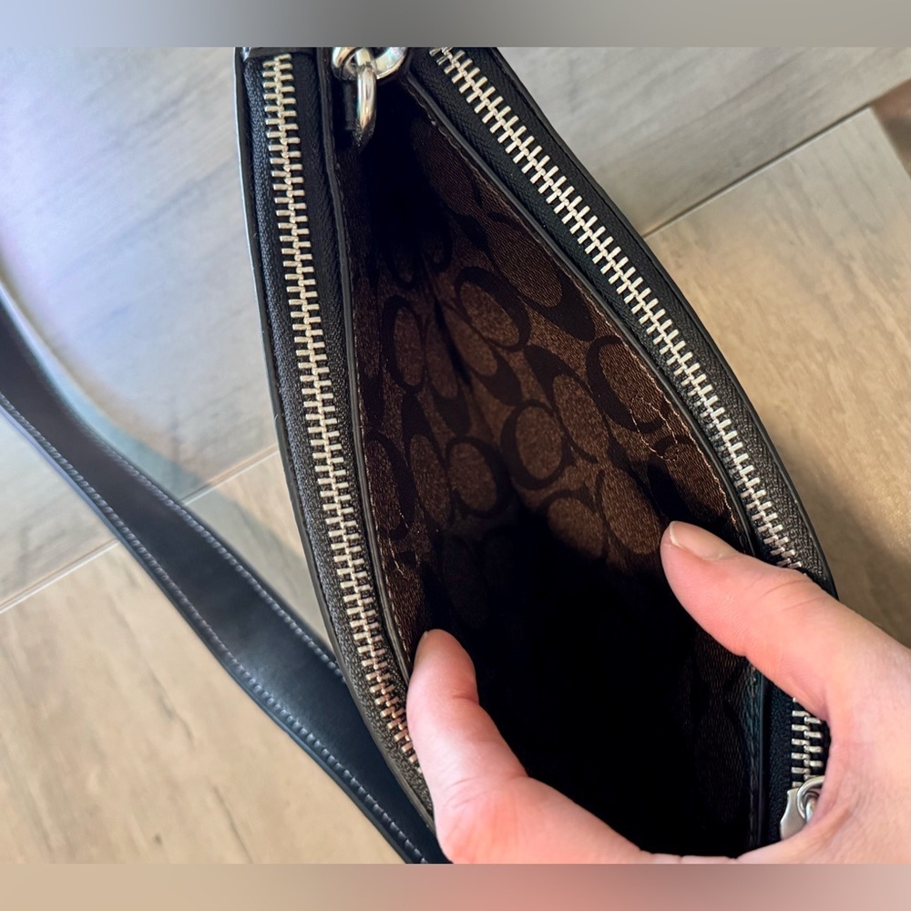 Coach Double Zip Crossbody in Signature Canvas- New without tags - Picture 11 of 14